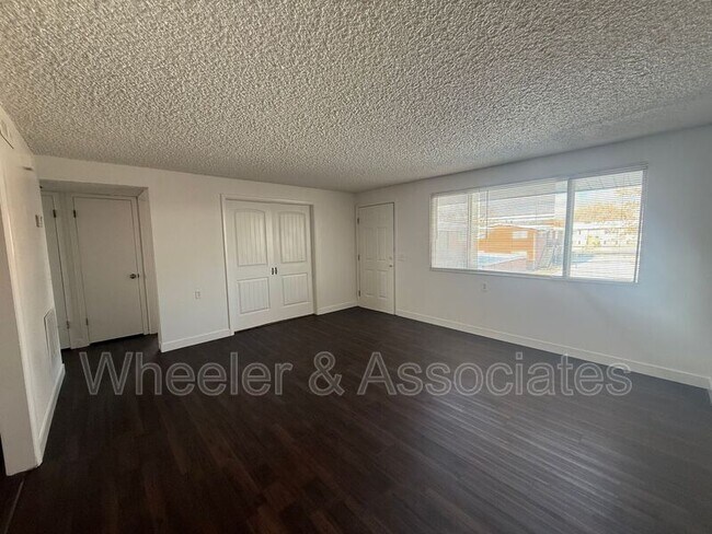 Building Photo - 546 E 450 S