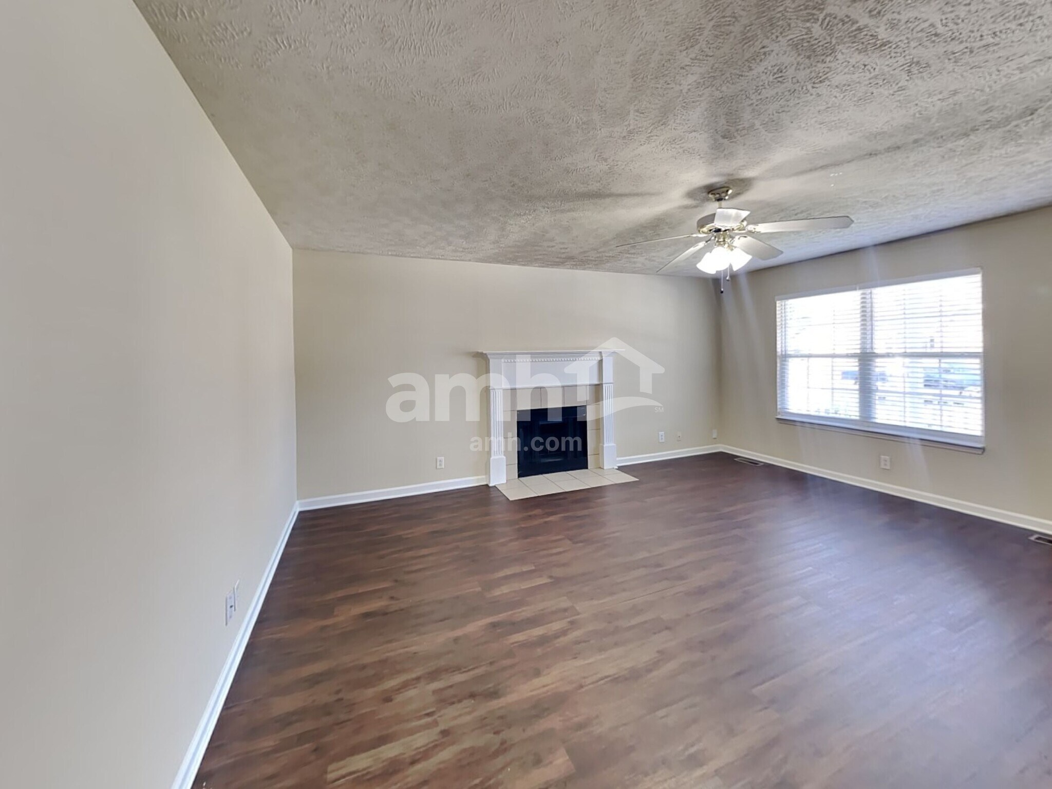 Building Photo - 2825 Islington Dr