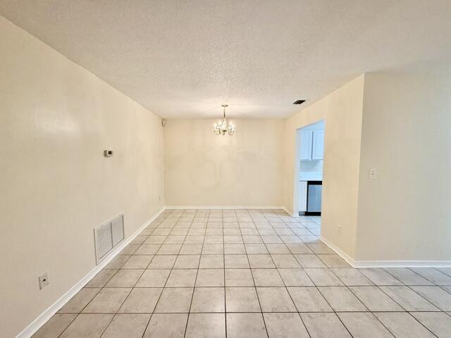 Building Photo - 957 Tray Dr
