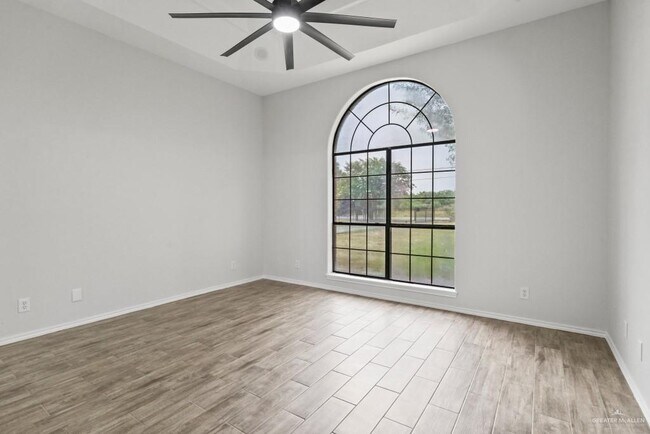 Building Photo - 413 S Los Cerritos Cir