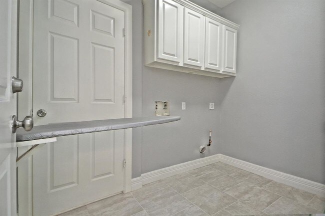 Building Photo - 21015 Eagle Bend