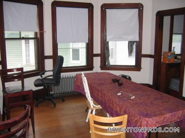 Building Photo - 46 Mapleton St