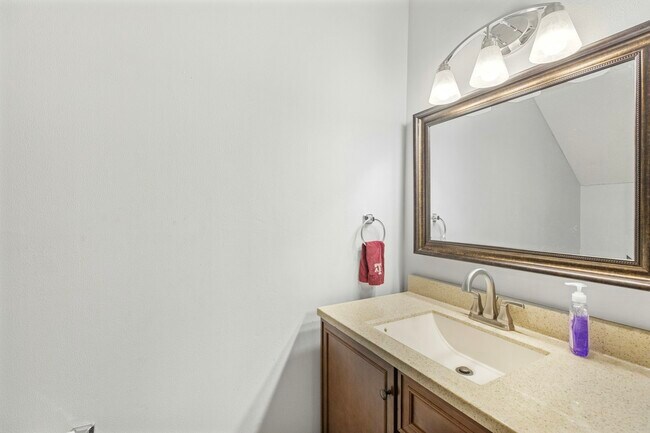 Building Photo - 1501 Stallings Dr