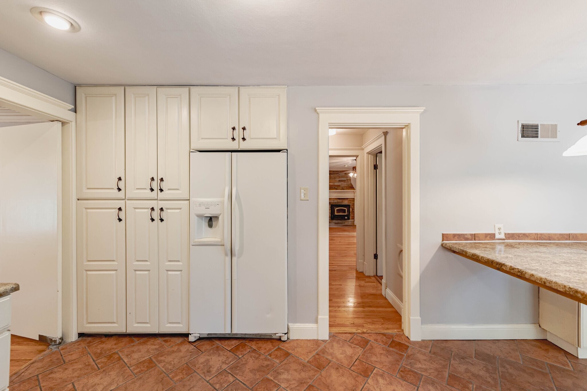 Building Photo - 8859 Rock Forest Dr