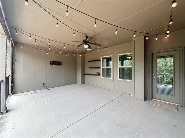 Building Photo - 2729 Troutt Dr