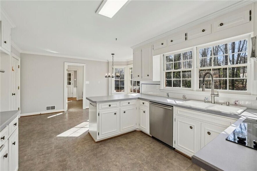 Building Photo - 5189 Hidden Branches Cir