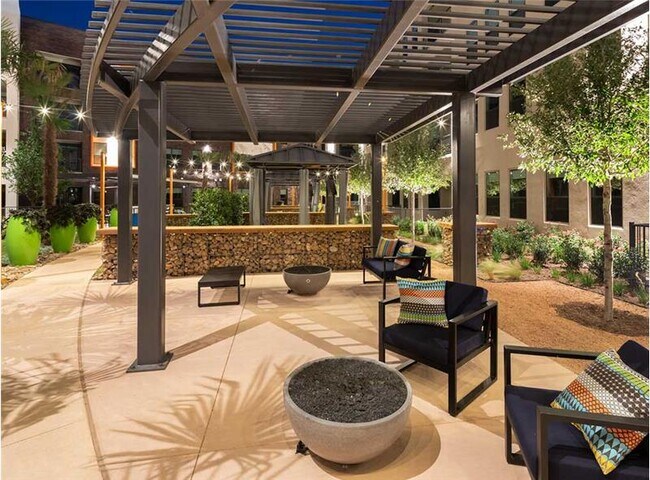 Building Photo - 2402 Aldrich St