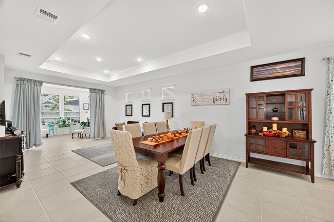 Building Photo - 8047 Prospect Dr