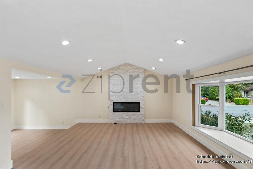 Building Photo - 1019 Pilinut Ct