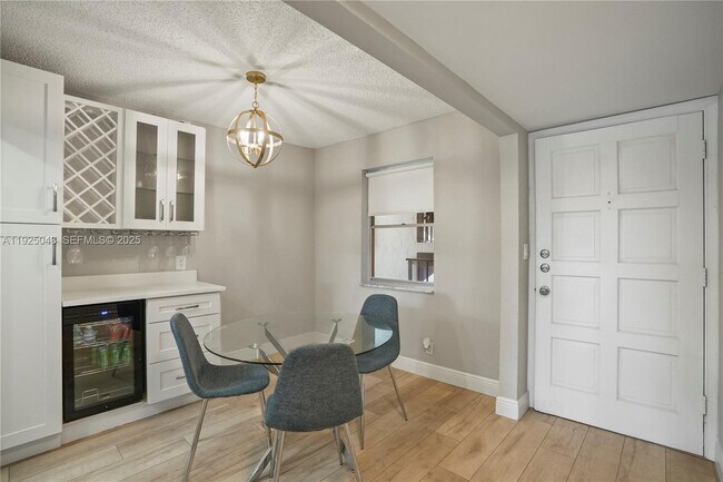 Building Photo - 777 S Federal Hwy