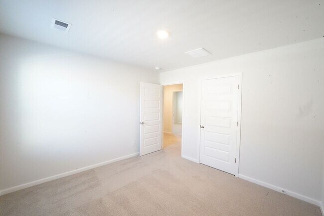 Building Photo - 481 Coconut Dr