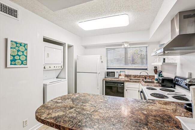 Building Photo - 130 Ocean Hibiscus Dr