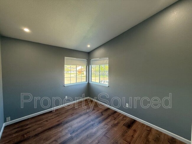 Building Photo - 1520 Andrew St