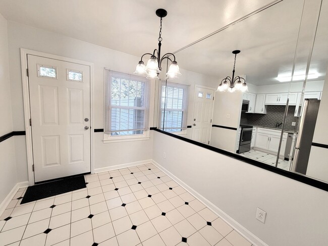 Building Photo - 2-Bedroom in the perfect location! ***First month free with a 13-month lease.***