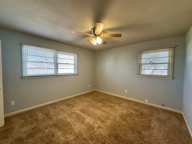 Building Photo - 5002 46th St