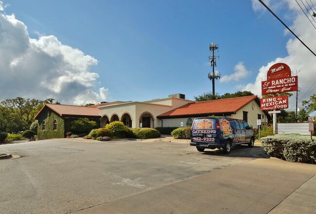 Building Photo - 3115 Aldwyche Dr