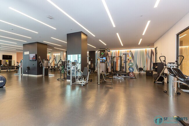 Building Photo - Rincon Hill: Bright & Spacious Condo w/ A/...