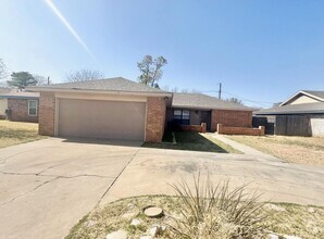 Building Photo - 3 Bed 2 Bath Ready To Rent ASAP!