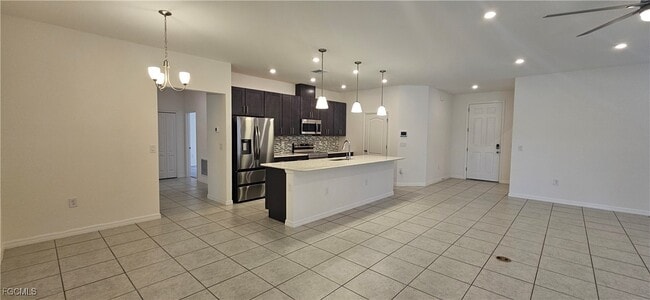 Building Photo - 408 Bahia Grande Ave