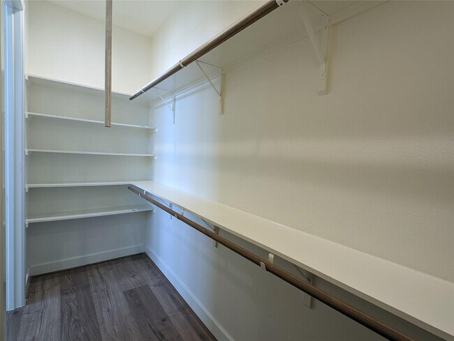 Building Photo - 803 Burton Lndg Ln