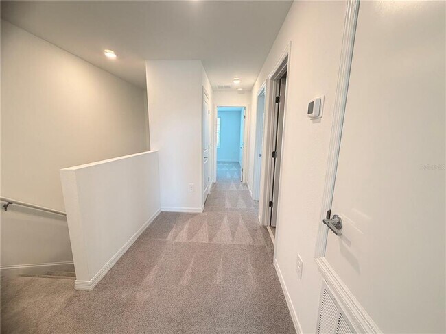 Building Photo - 2212 Portrait St