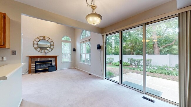 Building Photo - 1237 Cranbrook Dr