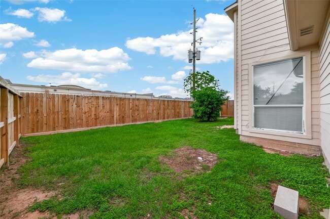Building Photo - 5511 Bear Paw Cir
