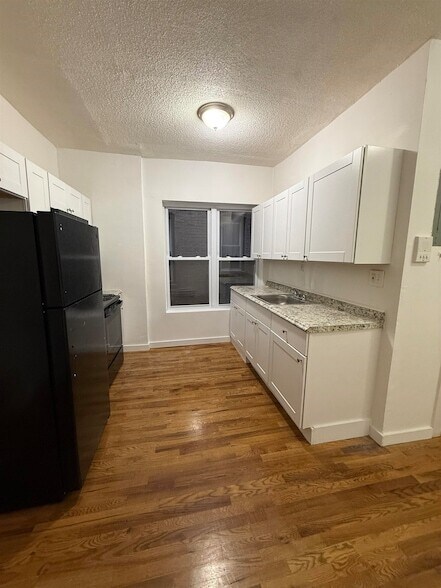 Building Photo - 44 Broadway