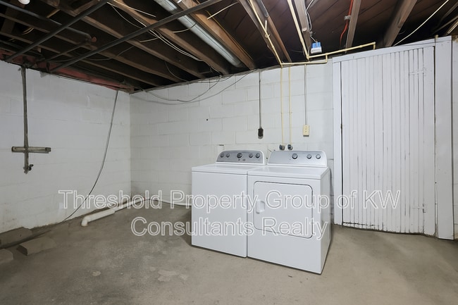 Building Photo - 1126-1128-1128 S Ohio Ave