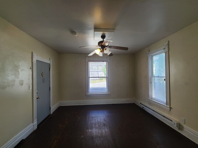 Building Photo - 290 Wiles St