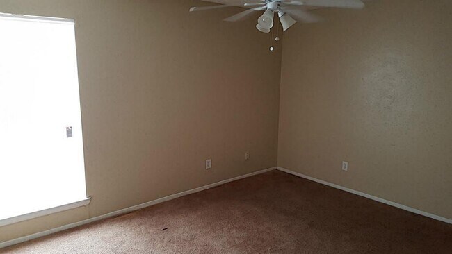 Building Photo - 12615 Brookglade Cir