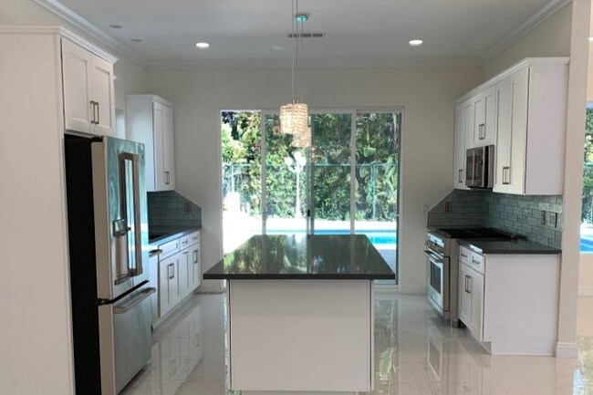 Building Photo - 4595 De Celis Pl