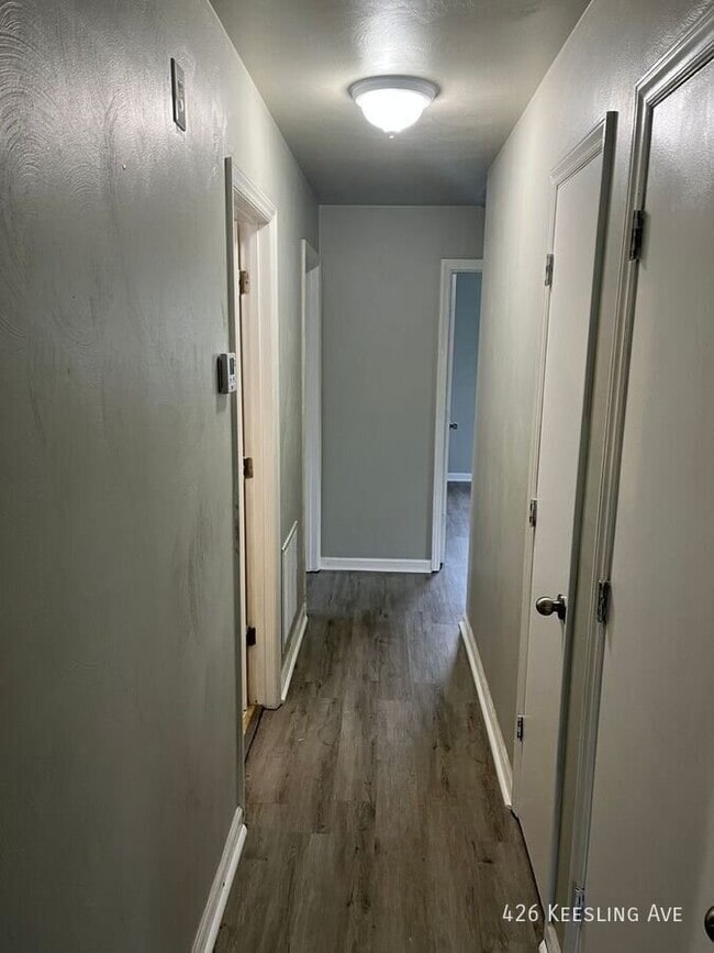 Building Photo - 426 Keesling Ave
