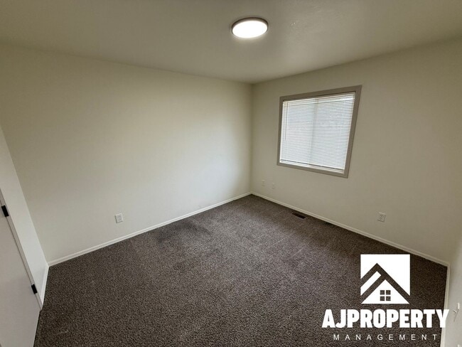 Building Photo - 2809 E Bragstad Dr