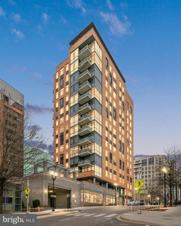 Building Photo - 2000 Clarendon Blvd