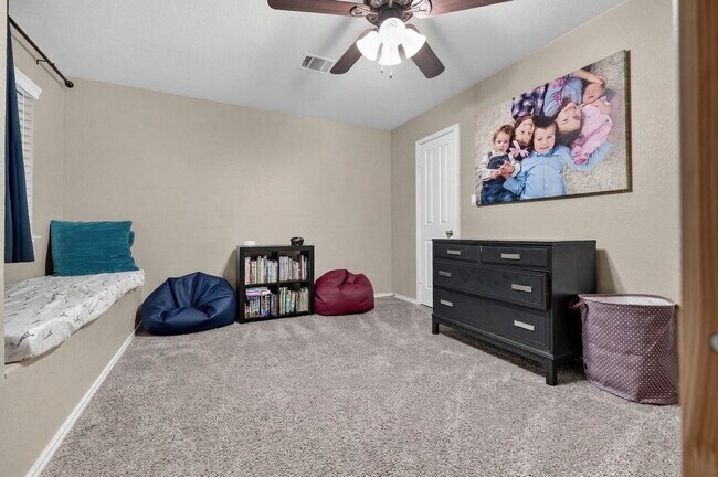 Building Photo - 11127 Quail Pass