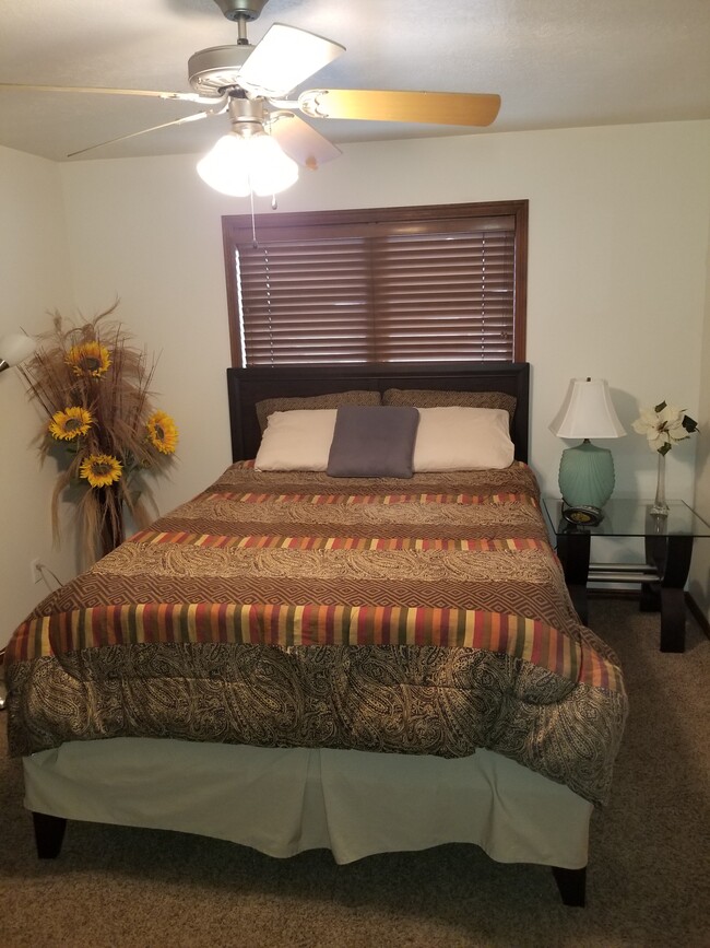 Building Photo - 1870 W 2700 S