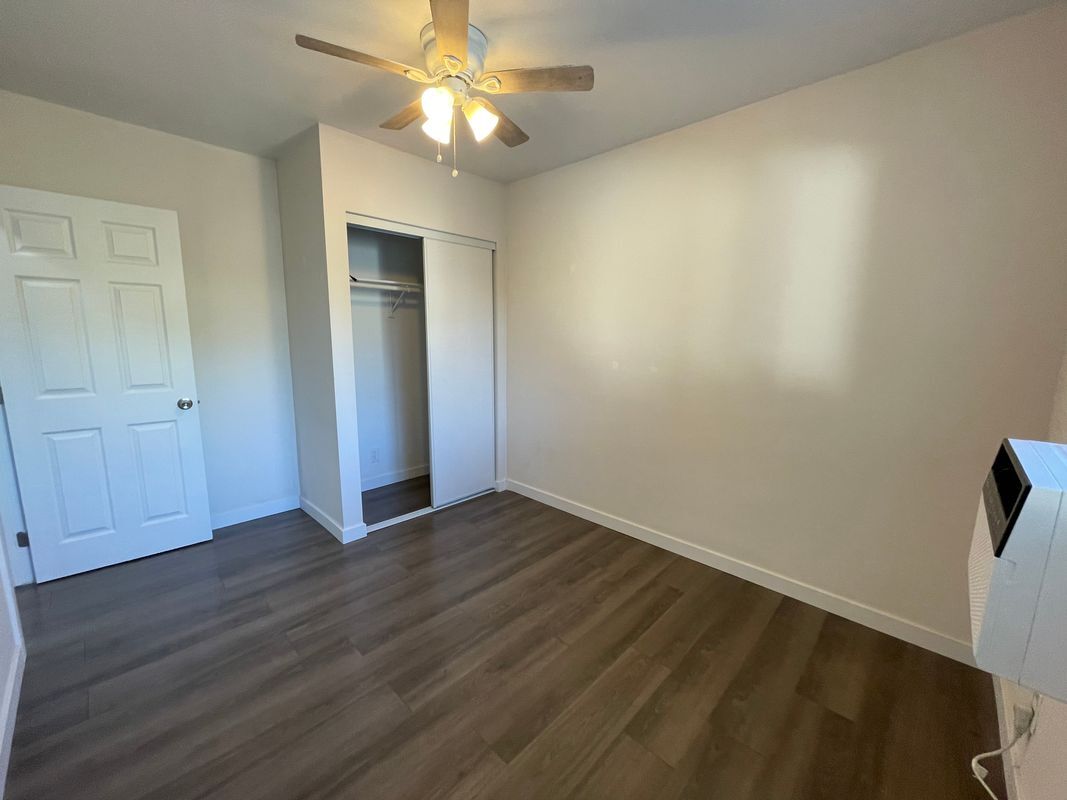 Building Photo - 10661 Fern Ave