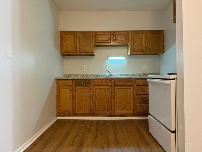 Building Photo - 421 Poplar Level Ct