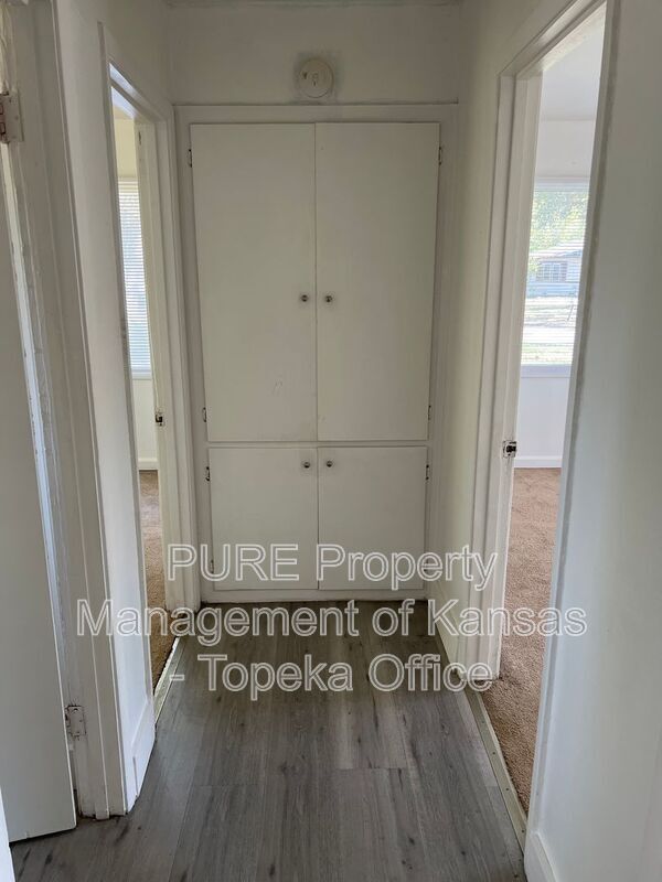 Building Photo - 3643 SW Clare Ave