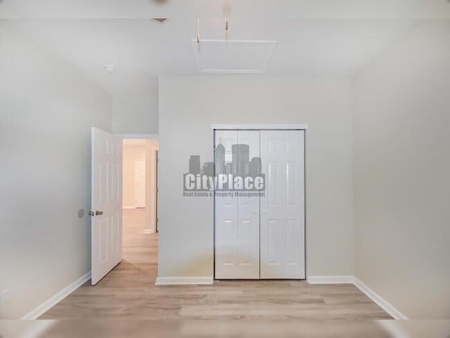 Building Photo - 614 Parkway Ave