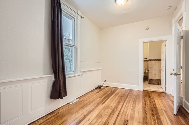 Building Photo - LOCATION! Blocks to Bronco's Stadium, light rail, park, Sloan's Lake.  ALL Utilities Included! Ov...