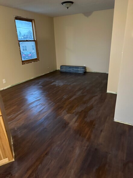 Building Photo - 1134 Birchmont Dr NE