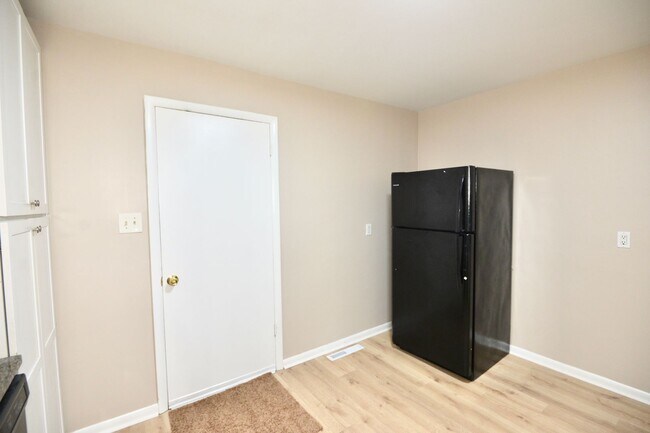 Building Photo - 278 Appian Ave