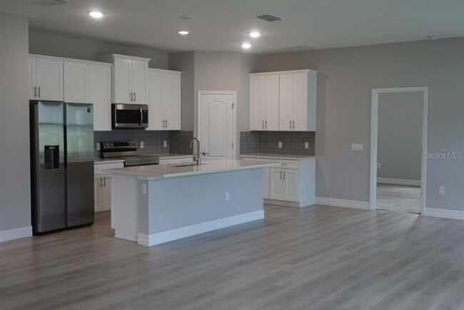 Building Photo - 5574 SW 128th Pl