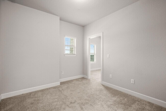 Building Photo - 12809 Stanford Dr