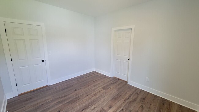 Building Photo - AUGUST RENT SPECIAL!  Brand New 3 Bed, 2 Bath Duplex Available Near Downtown Greenville