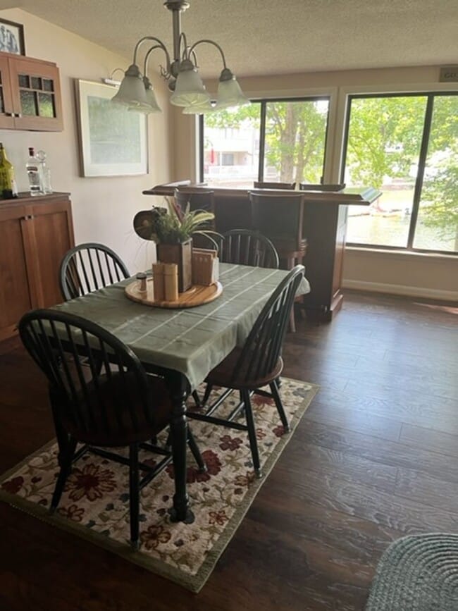 Building Photo - LAKEFRONT AND ONE LEVEL *Utilities Include...