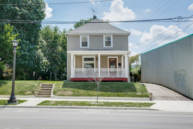 Building Photo - 2534 Franklin Ave