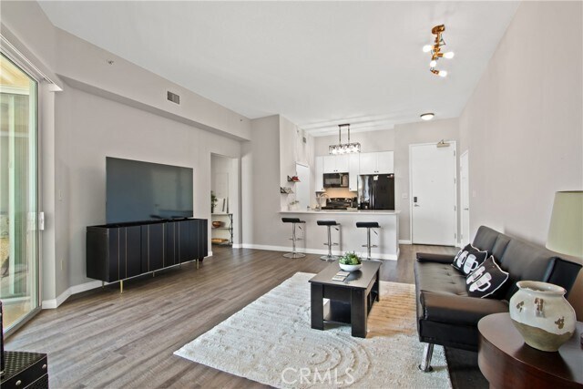 Building Photo - 488 E Ocean Blvd